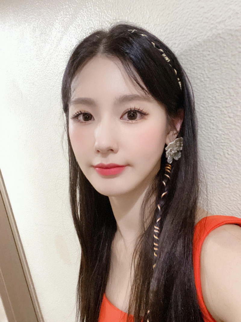 210418 U Cube Update - (G)I-DLE Miyeon documents 9