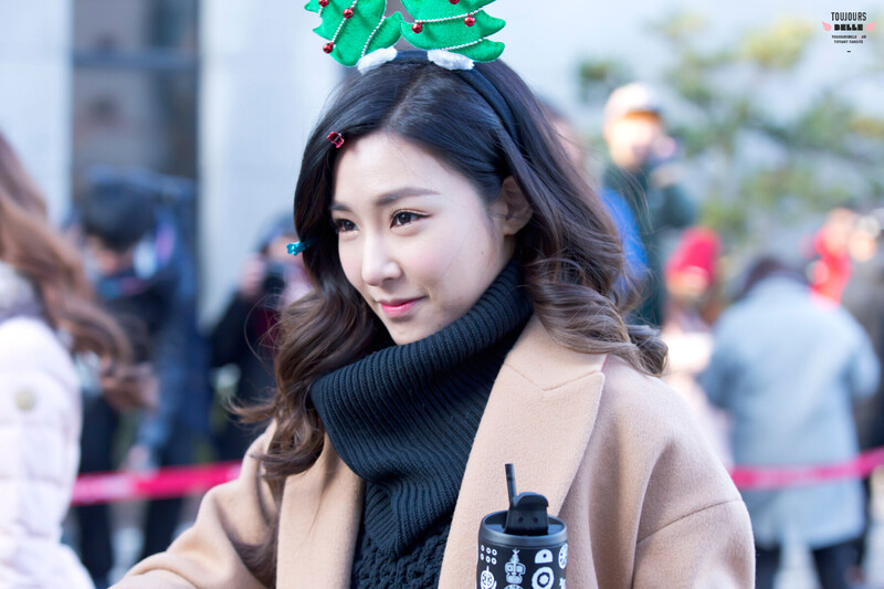 151204 Girls' Generation-TTS Tiffany at Music Bank documents 2