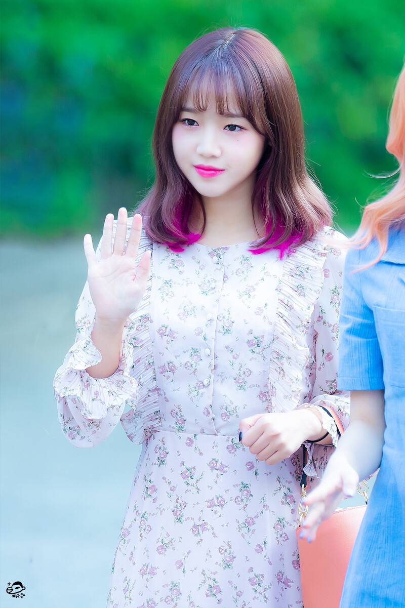 190517 Weki Meki Yoojung at Music Bank documents 7