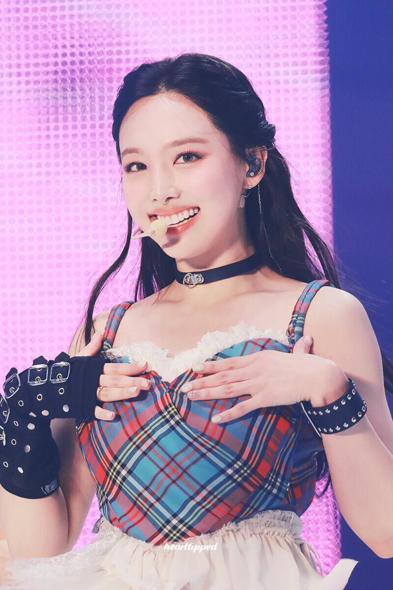 230415 TWICE Nayeon - ‘READY TO BE’ World Tour in Seoul Day 1 | kpopping