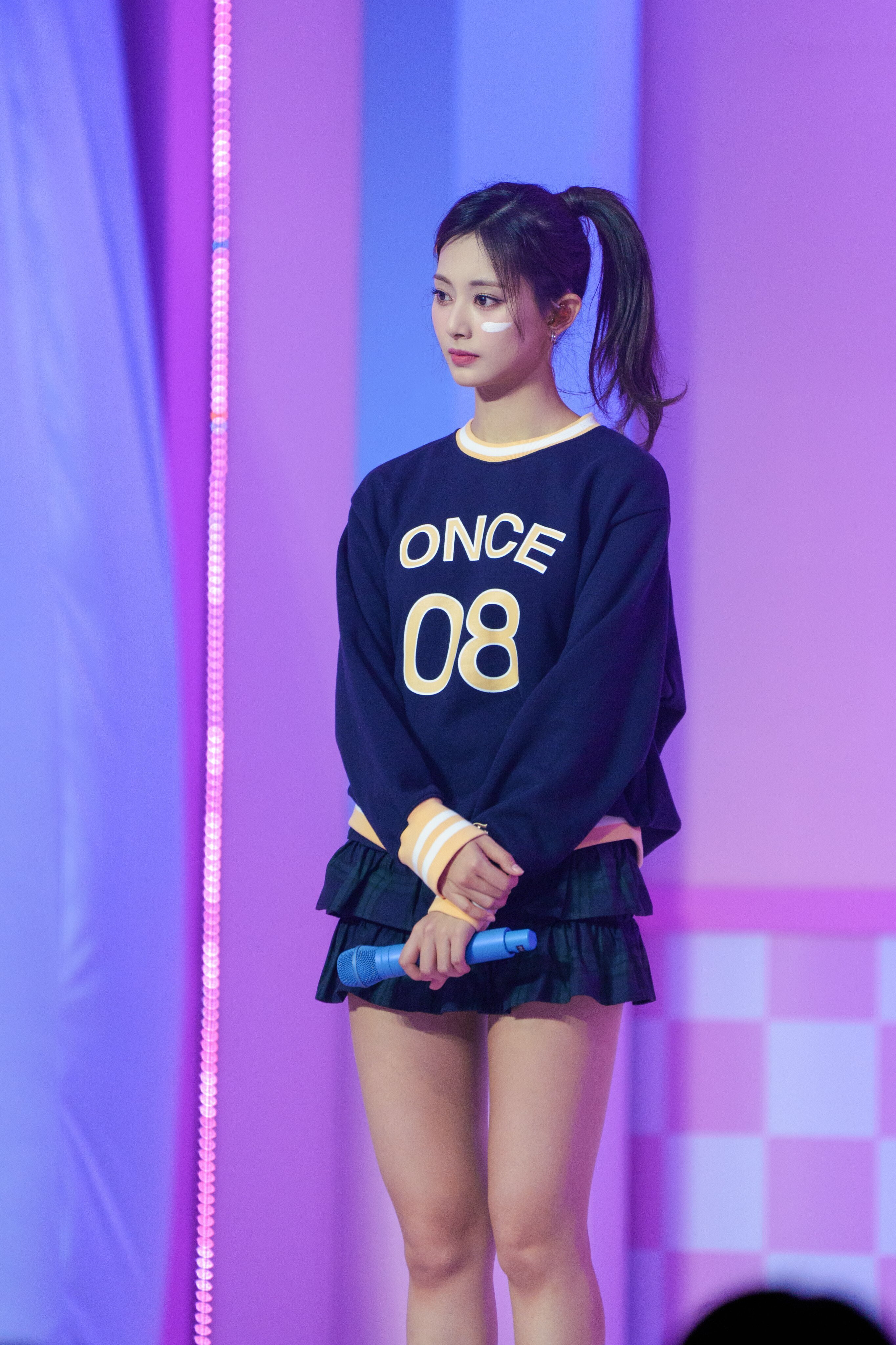 https://kpopping.com/documents/d0/2/2730/231021-TWICE-Tzuyu-Fan-Meeting-Once-Again-documents-1(8).jpeg?v=aca46