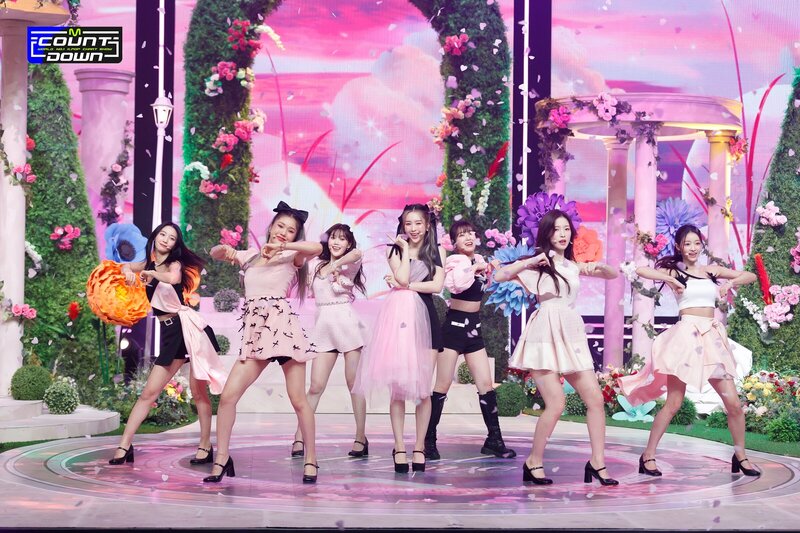 220331 OH MY GIRL - 'Real Love' at M Countdown documents 5