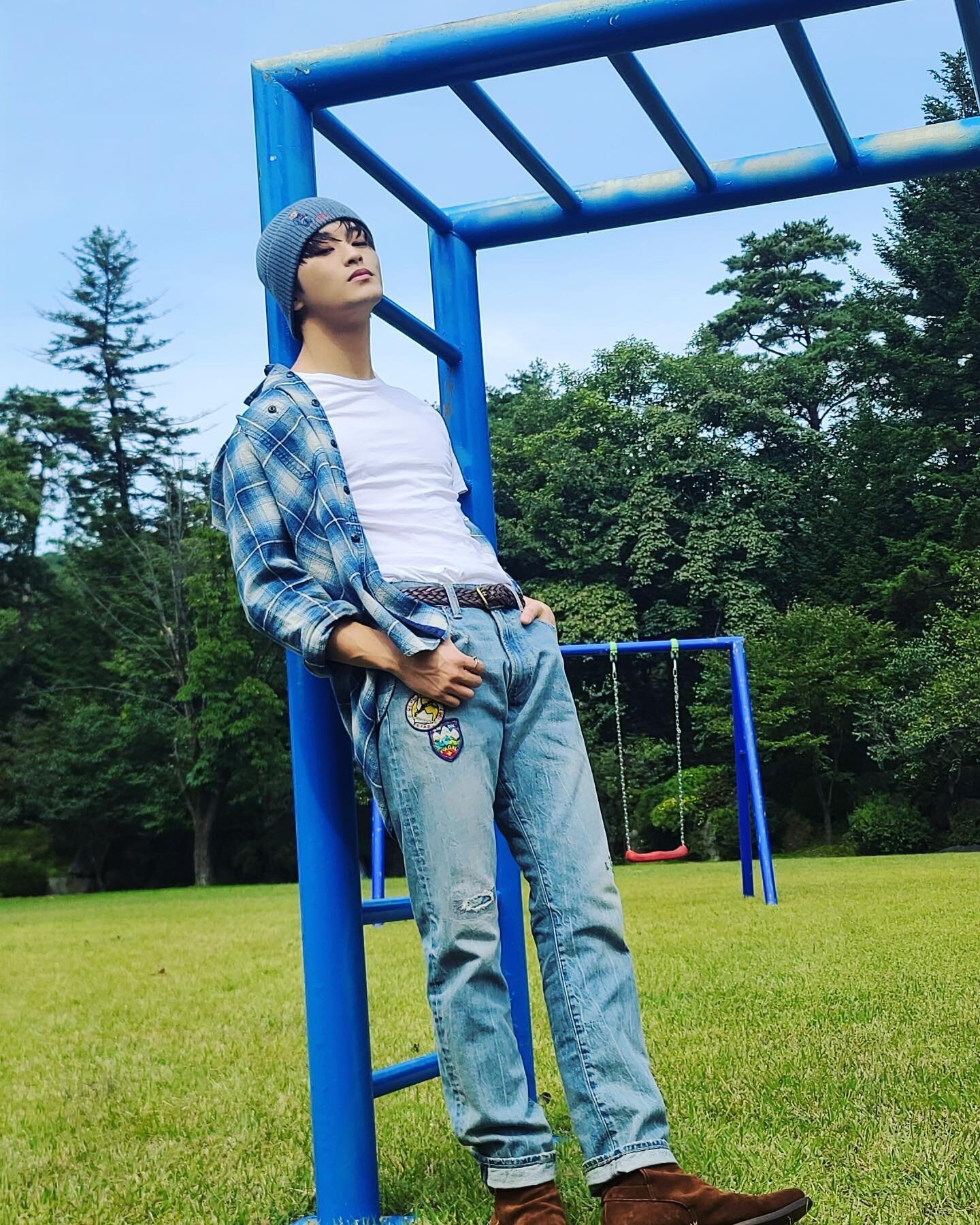 221112 NCT Mark Instagram update | kpopping