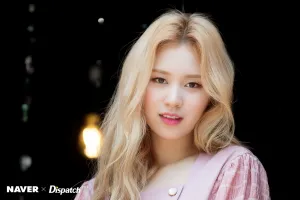 Weki Meki Elly "LOCK END LOL" Promotion photoshoot by Naver x Dispatch