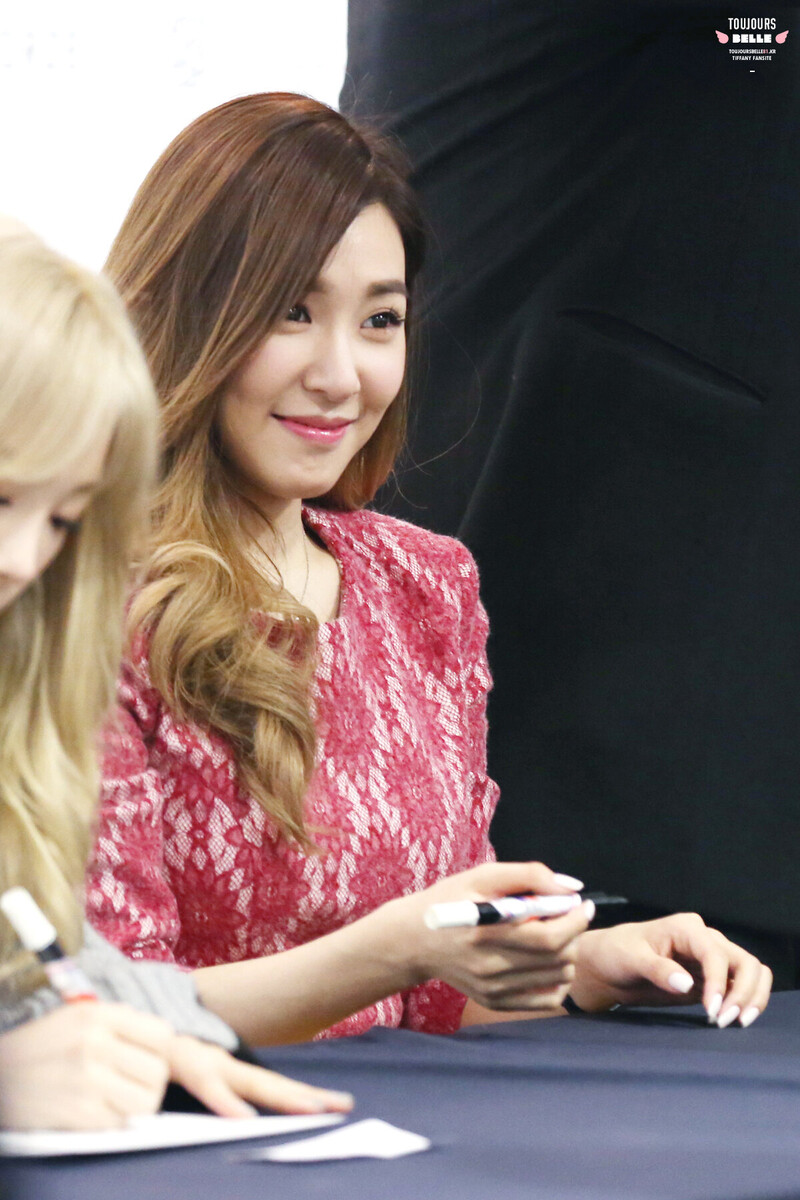 151127 Girls' Generation Tiffany at Louis Quatorze Busan Fansign documents 8