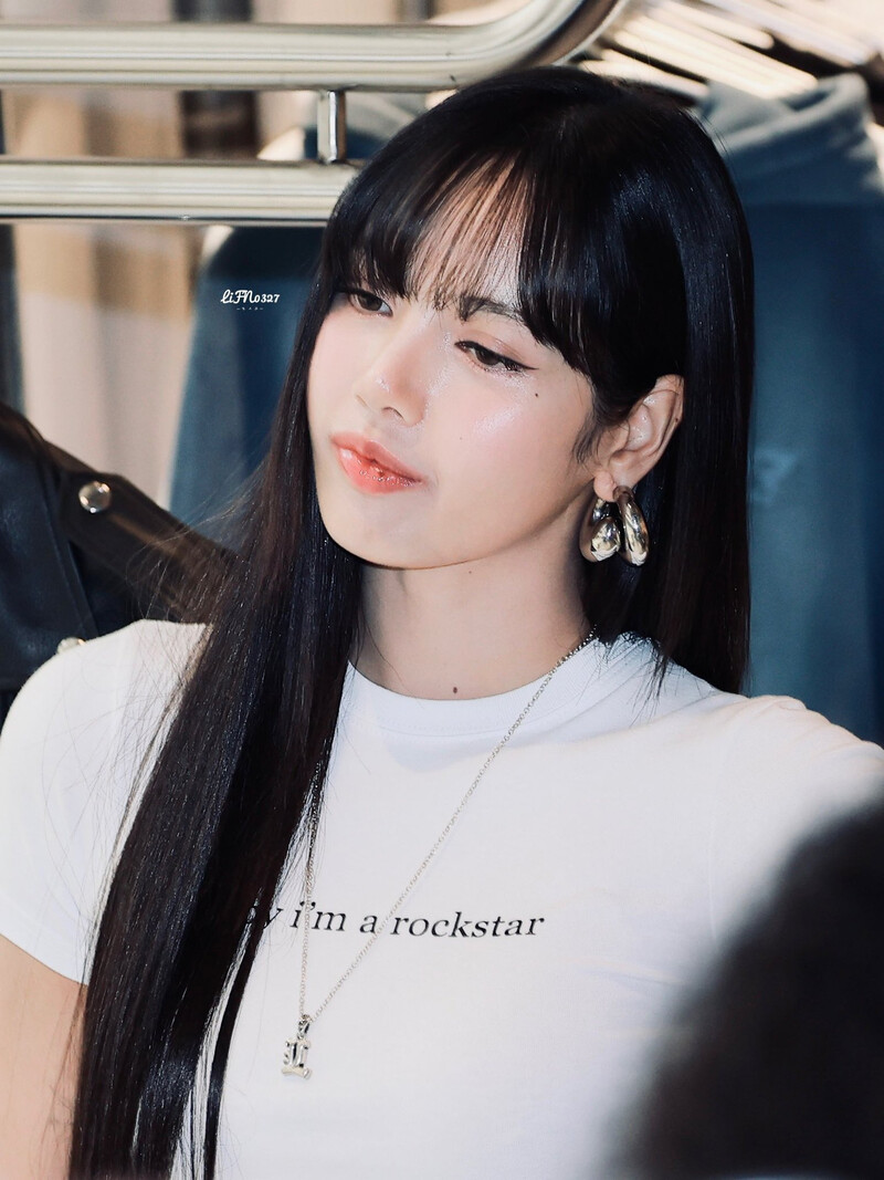 240714 LISA - ‘ROCKSTAR’ POP-UP STORE IN SEOUL documents 6