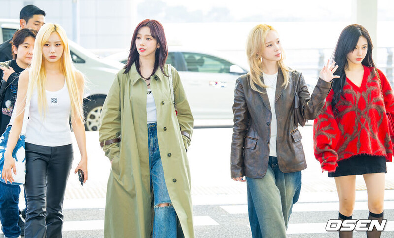 241011 aespa at Incheon International Airport documents 1