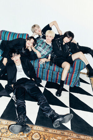 210612 TXT- WEVERSE Magazine 'THE CHAOS CHAPTER: FREEZE' Comeback Interview