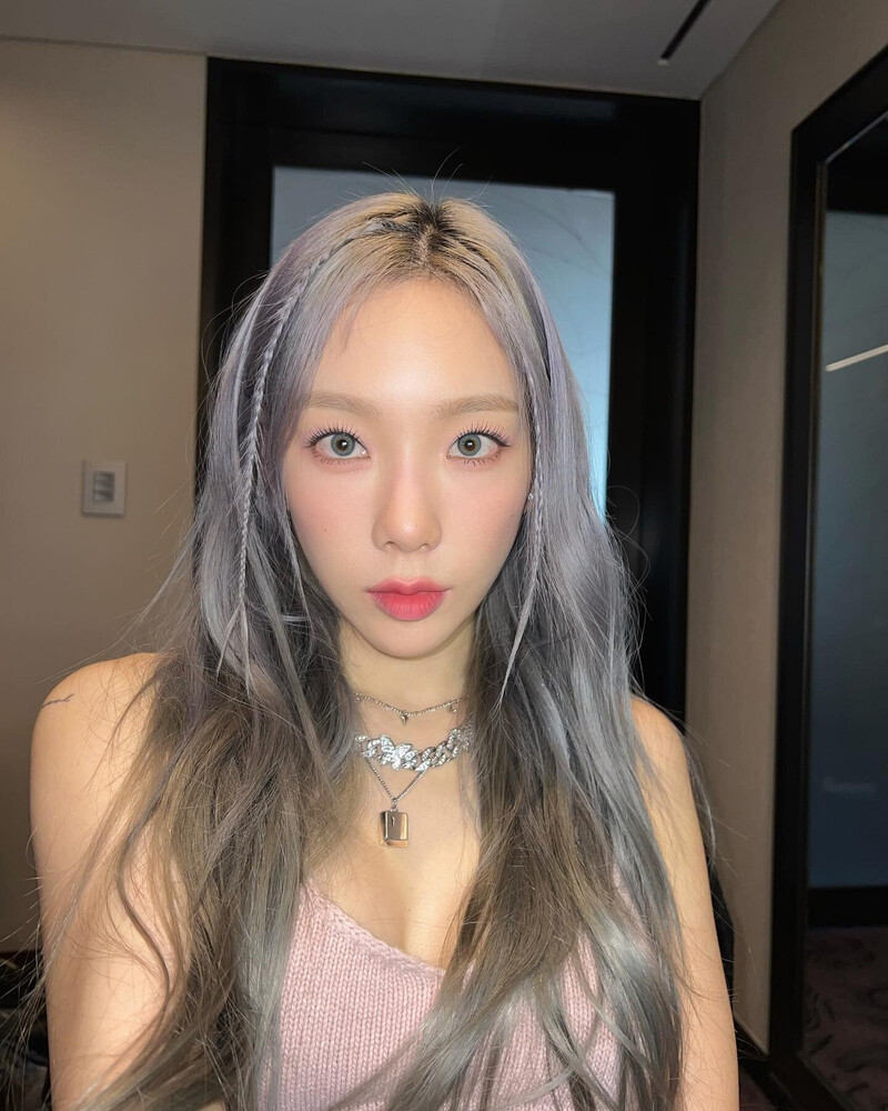 220222 Taeyeon instagram update documents 2