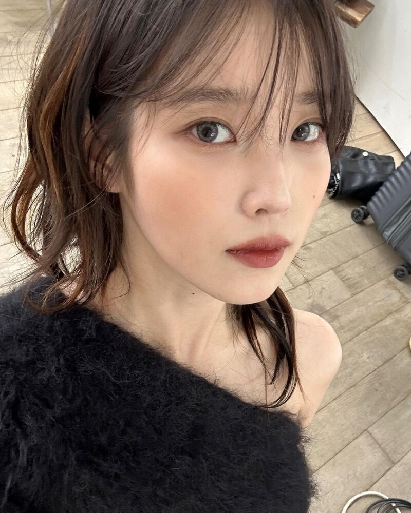 230929 IU Instagram Update documents 3