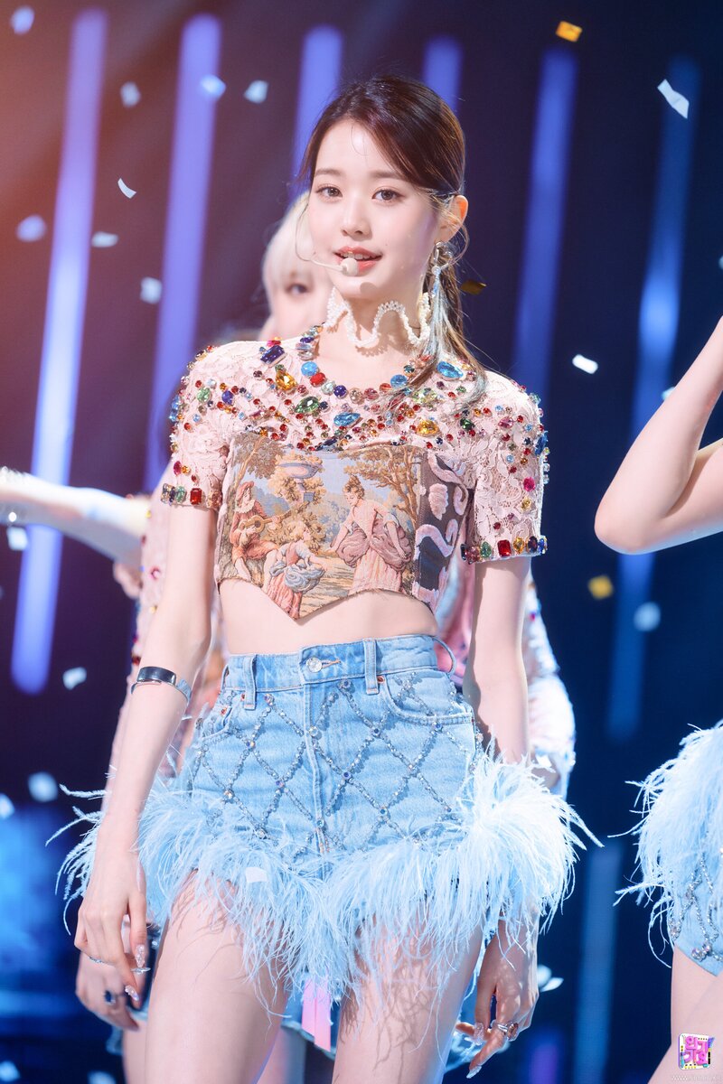 220417 WONYOUNG- IVE 'LOVE DIVE' at INKIGAYO documents 5