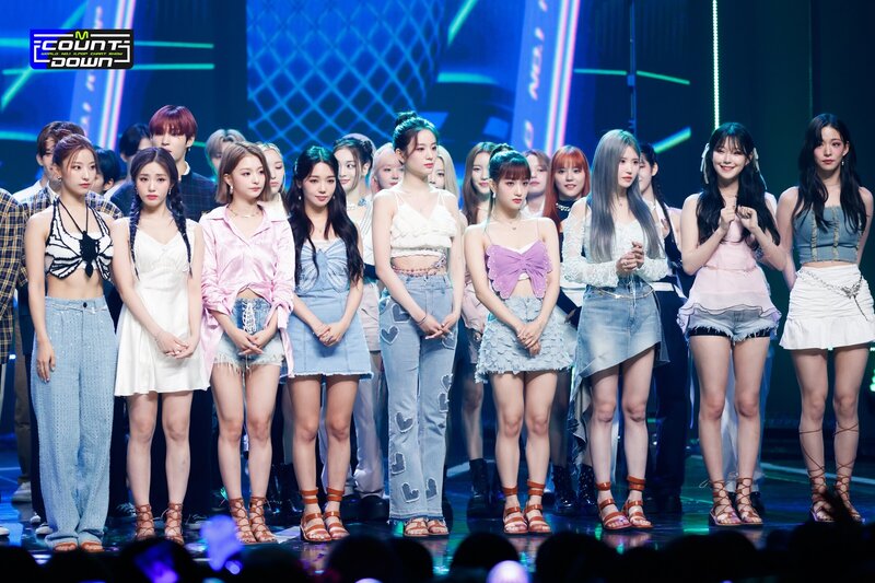 220707 fromis_9 'Stay This Way' at M Countdown documents 9