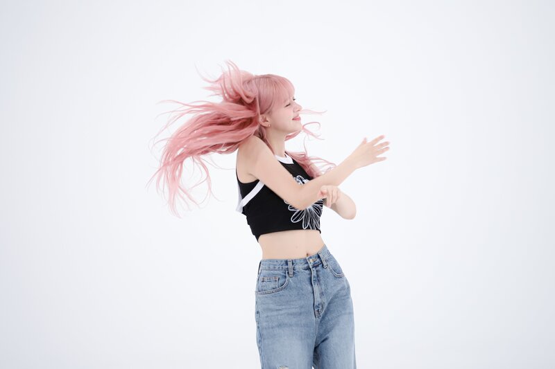 230711 MBC Naver - NMIXX Lily - Weekly Idol On-site Photos documents 4