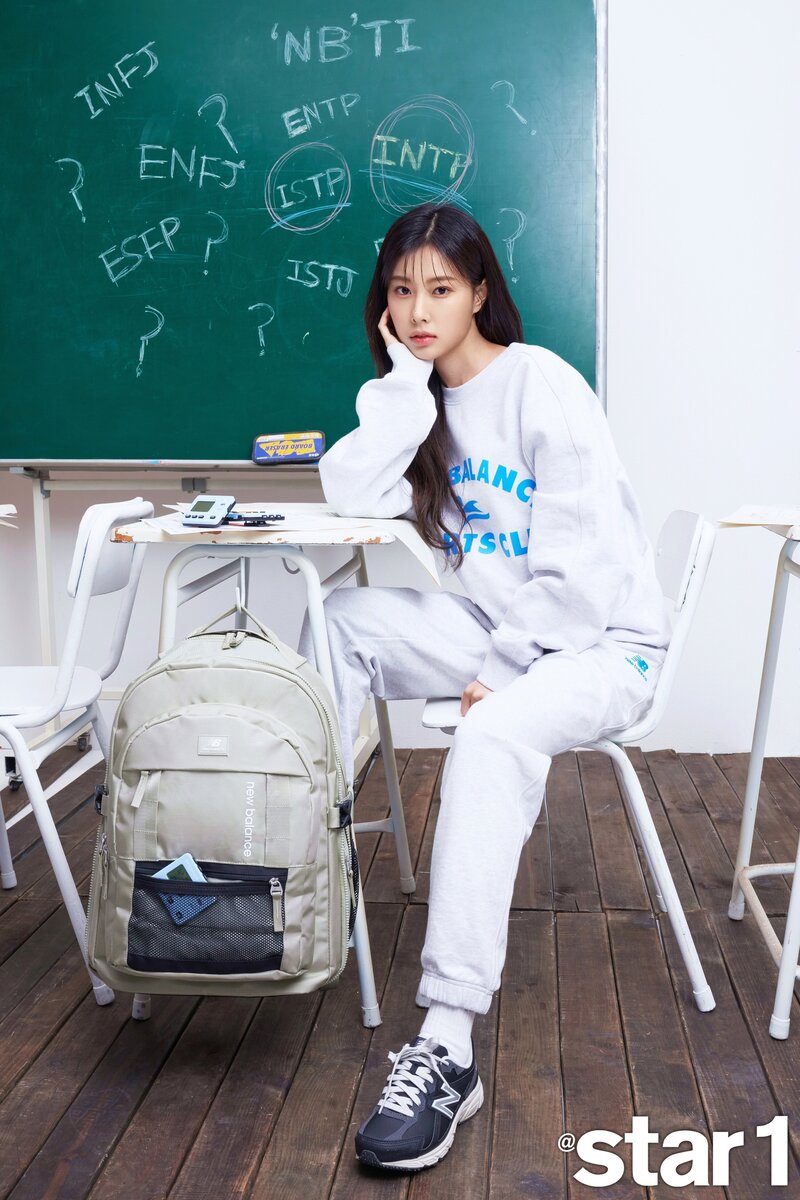 Kang Hyewon for Star1 Magazine January 2022 Issue documents 4
