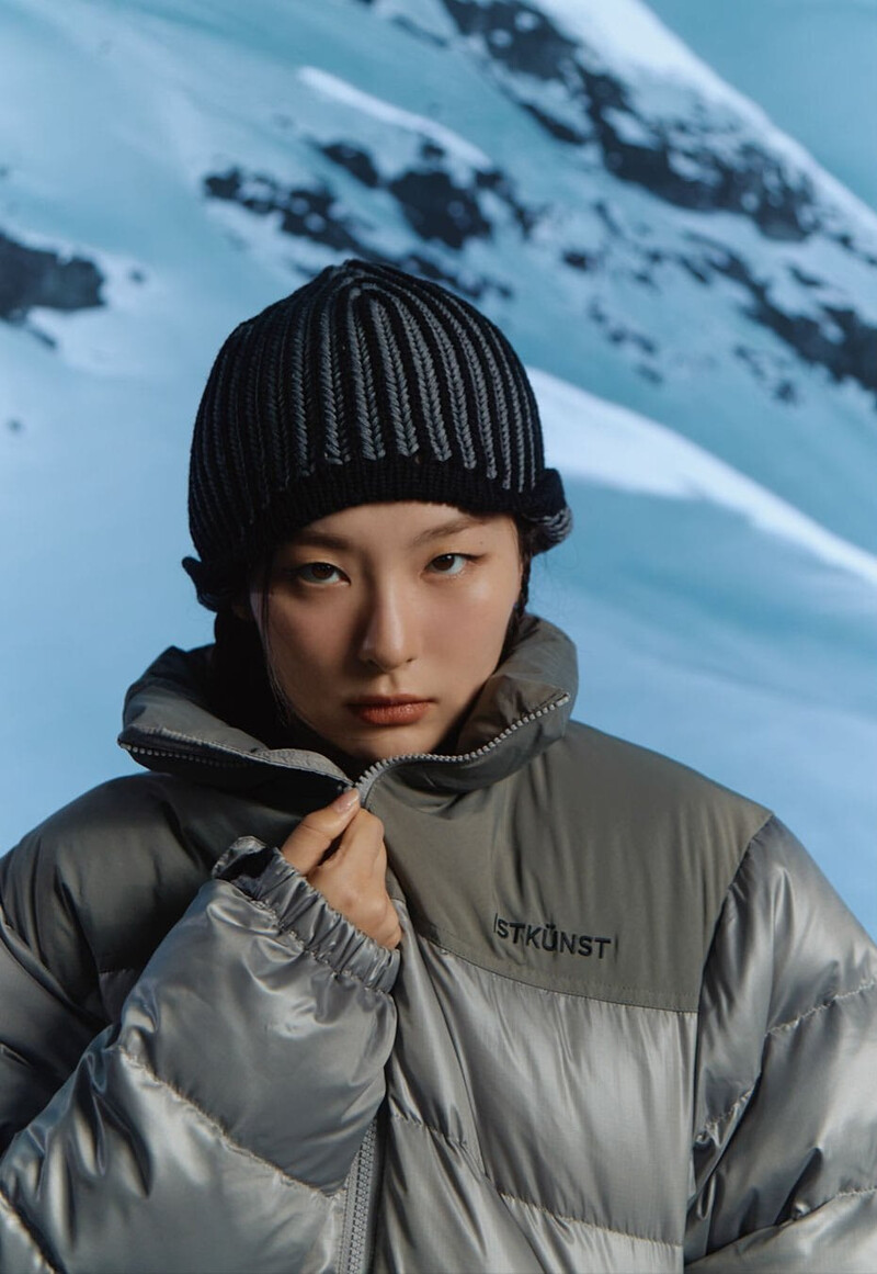 RED VEVLT SEULGI for ISTKÜNST F/ 2022 Collection documents 1