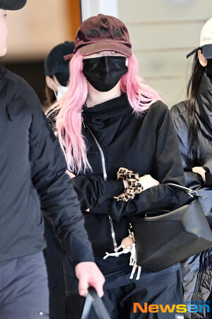 250105 aespa Giselle - at Incheon international airport