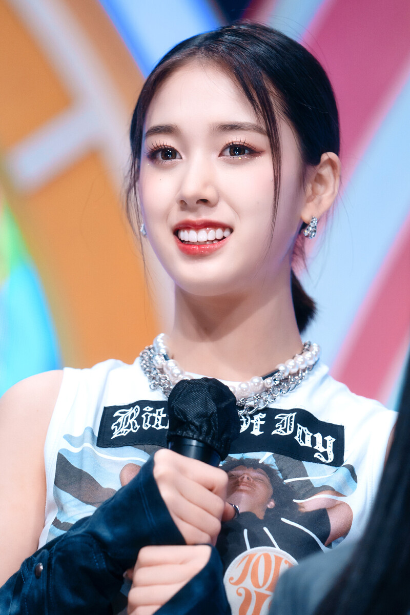 220227 STAYC J at Inkigayo documents 27