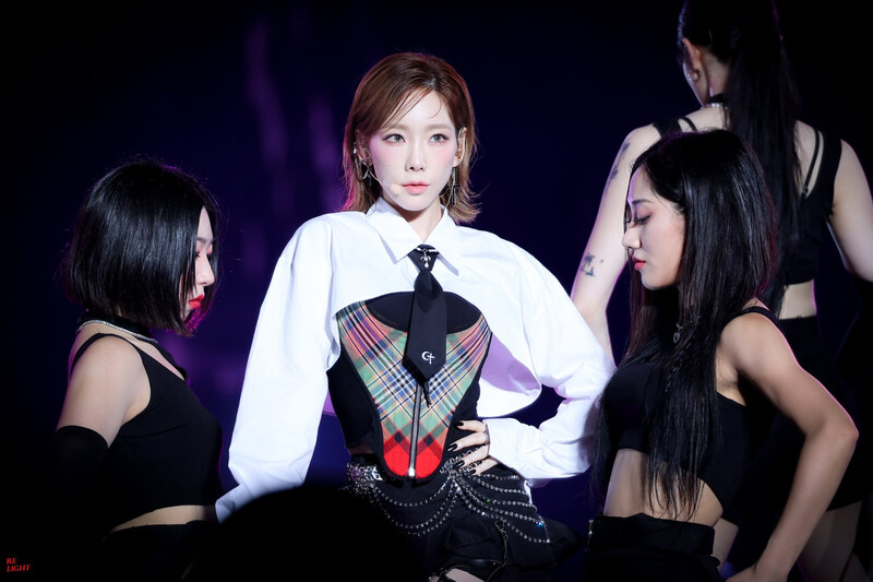 220820 Taeyeon at SMTOWN LIVE 2022: SMCU EXPRESS documents 4