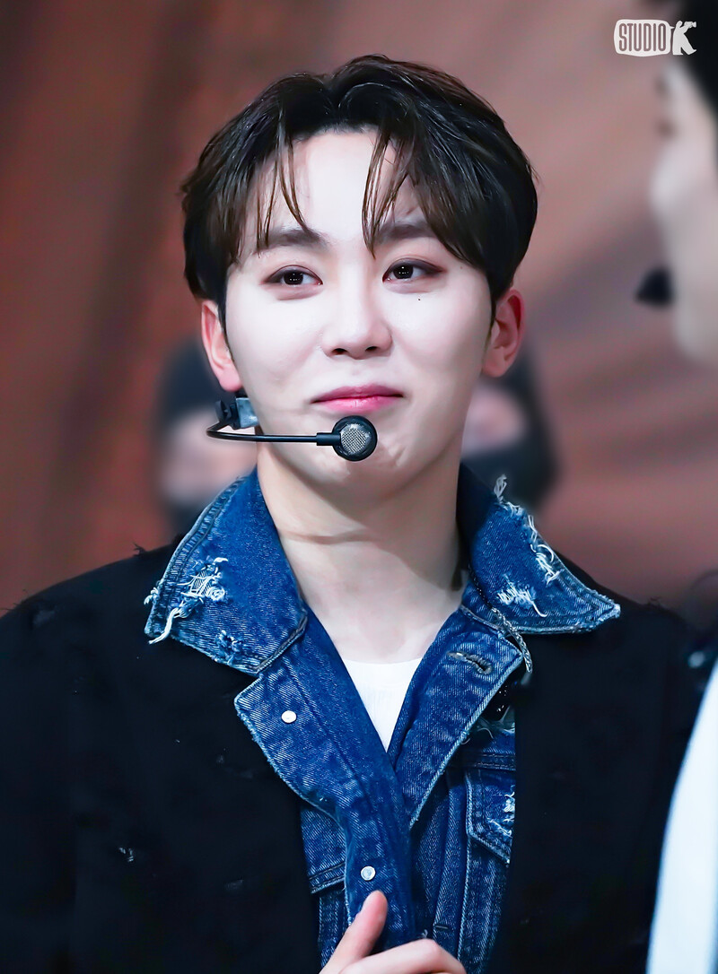 230428 SEVENTEEN Seungkwan - 'Super' at Music Bank documents 5