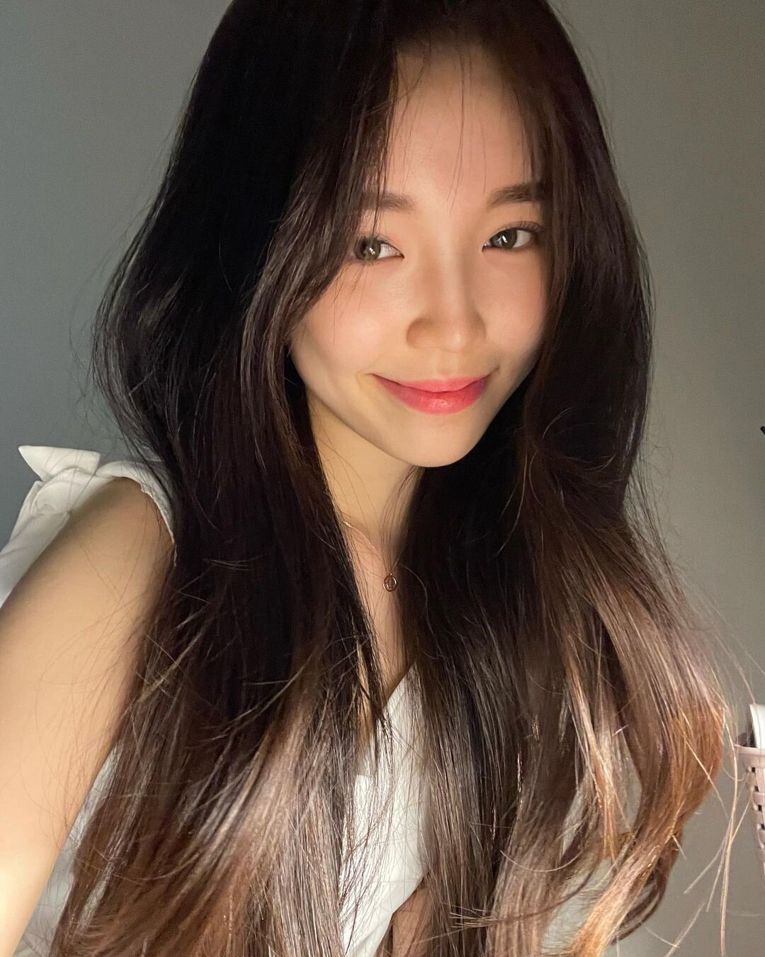 220727 Kim Minji Instagram update | kpopping