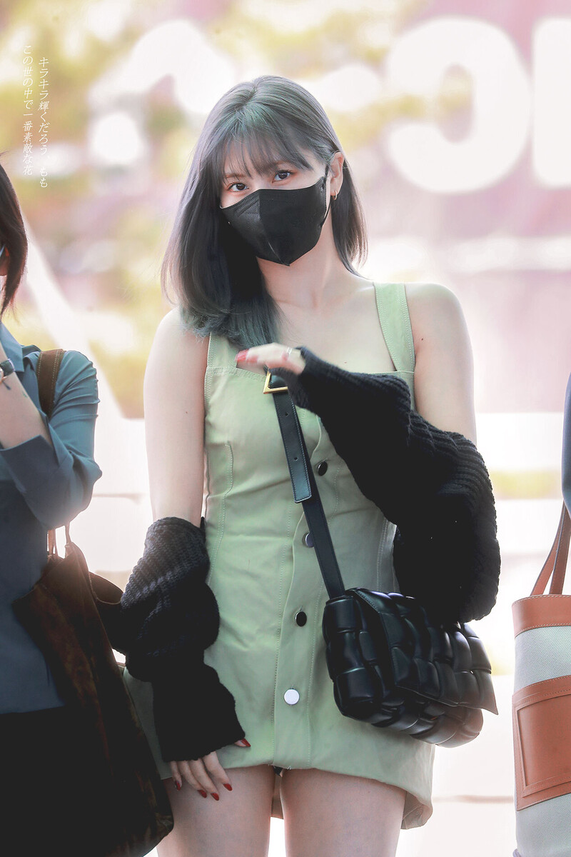 220512 TWICE Momo at Incheon International Airport for TWICE III in LA documents 1