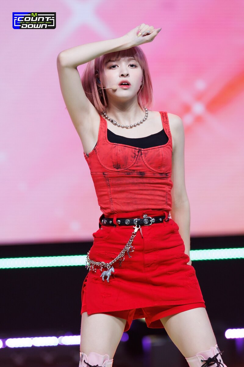 221006 NMIXX Lily - 'DICE' at M COUNTDOWN documents 6