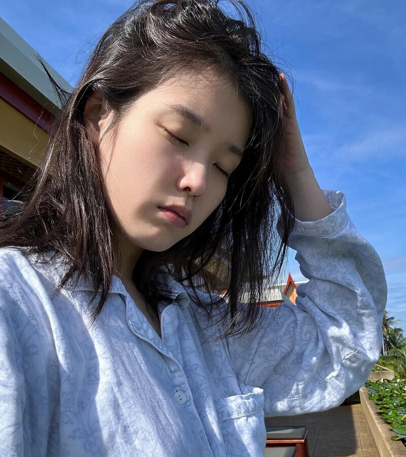 241017 IU Instagram Update documents 8