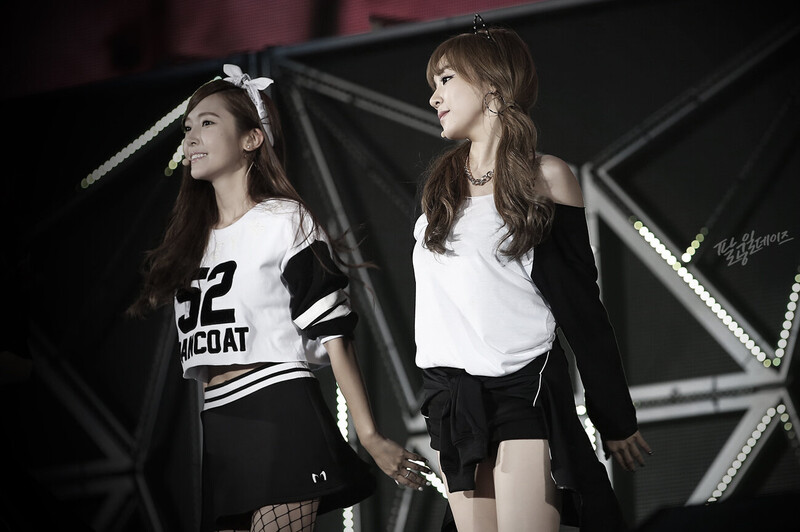 Tiffany – 140815 SMTOWN Live World Tour in Seoul documents 17