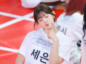 240805 STAYC Seeun - ISAC 2024