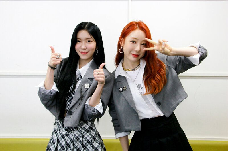 210721 Starship Naver Post - WJSN's Dawon and Yeonjung - KBS Immortal Song Behind documents 1