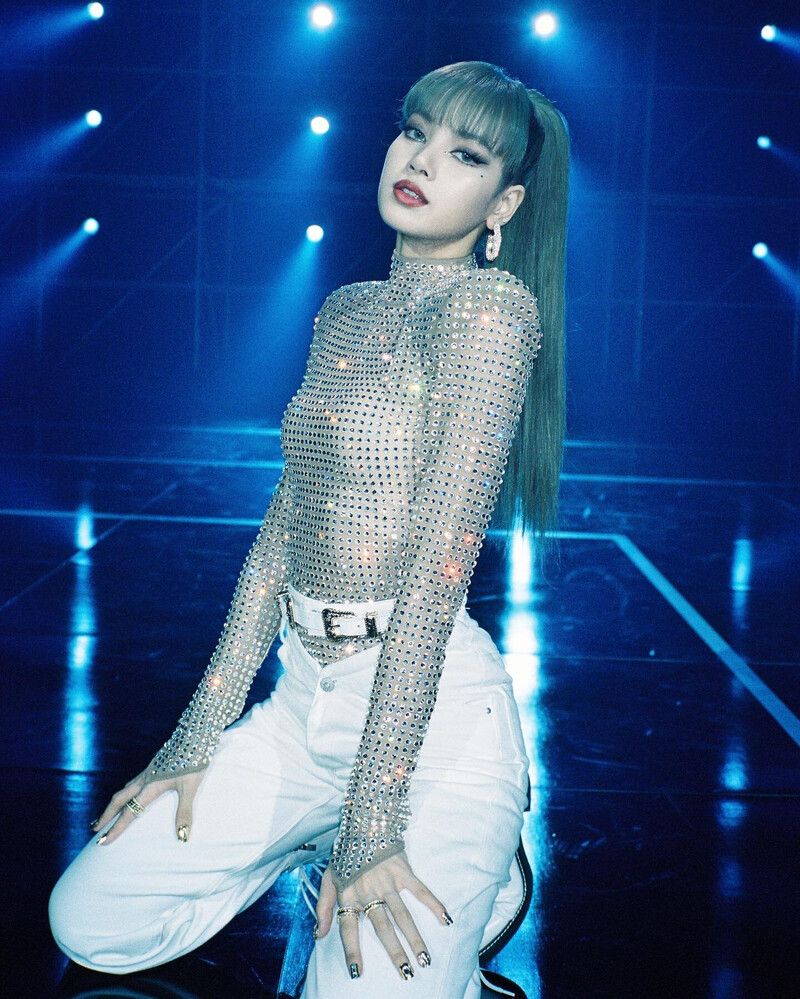 210911 - LISA Instagram Update documents 2