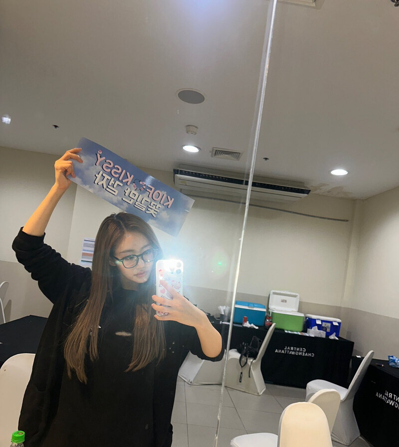 240319 KISS OF LIFE Twitter Update - Julie documents 1