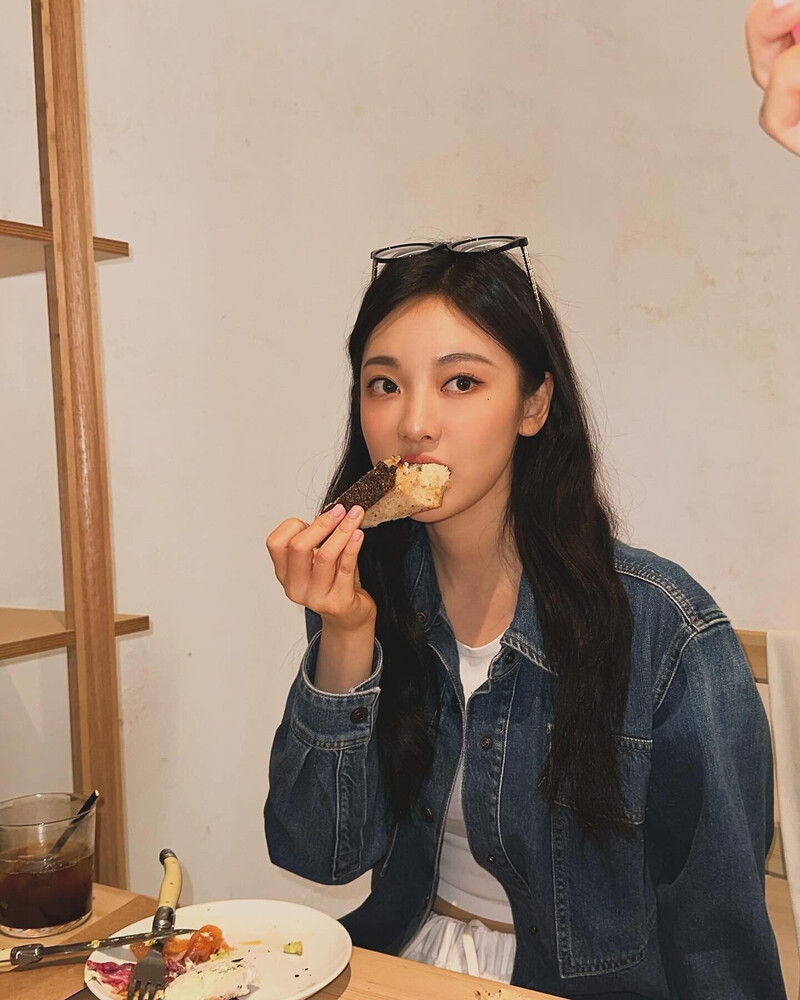 240902 - NINGNING Instagram Update documents 2