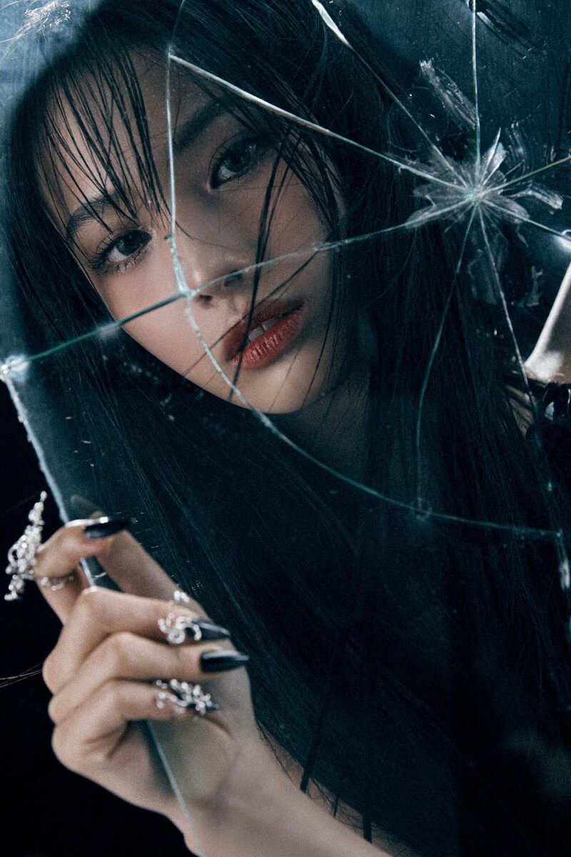 JINI 1st EP : “An Iron Hand In A Velvet Glove” Concept Teasers documents 1