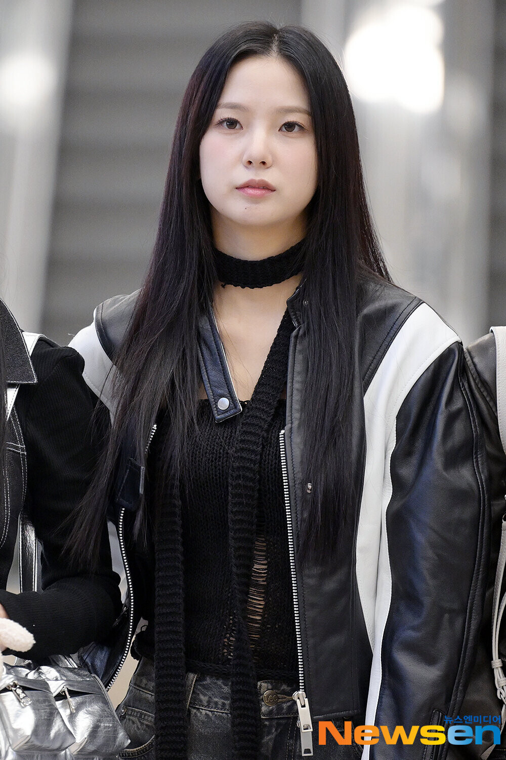 231003 Kep1er Yujin at Gimpo International Airport | kpopping