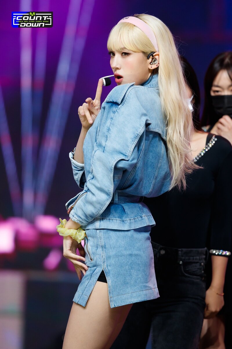 211111 SOMI - 'XOXO' at M Countdown documents 17