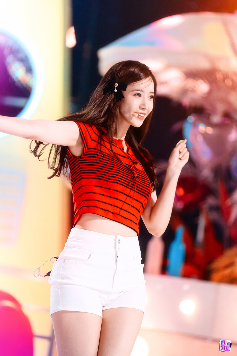 220821 Girls' Generation Yoona - 'FOREVER 1' at Inkigayo documents 16