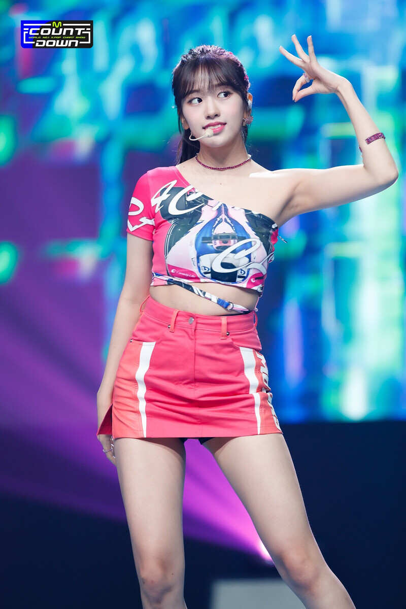 220901 IVE Yujin 'After Like' at M Countdown | kpopping