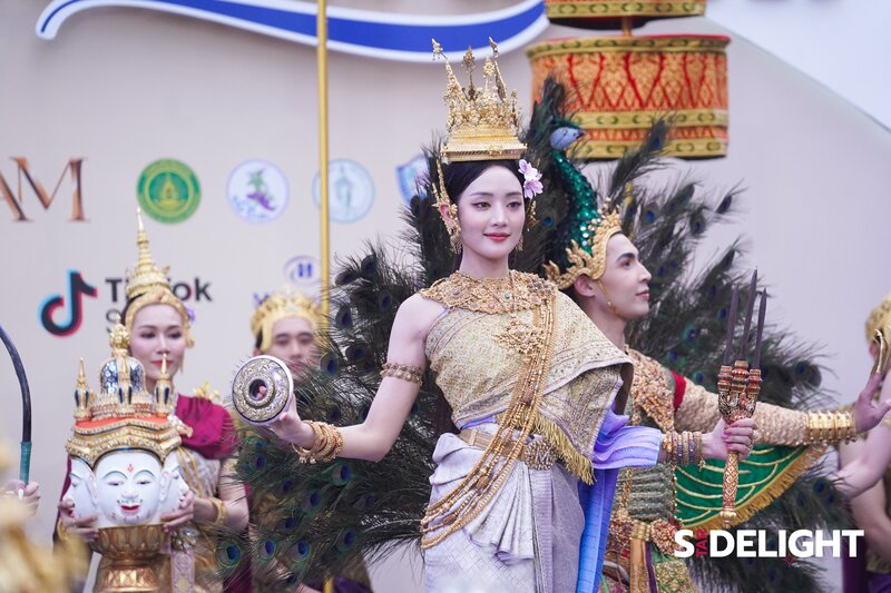 240414 (G)I-DLE Minnie - Songkran Celebration in Thailand documents 22
