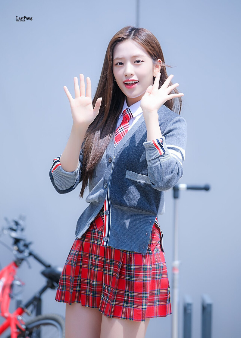 220818 IVE Yujin - 'Knowing Bros' Commute documents 1