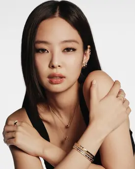 JENNIE for CHANEL 'Coco Crush' Fine Jewelry Campaign