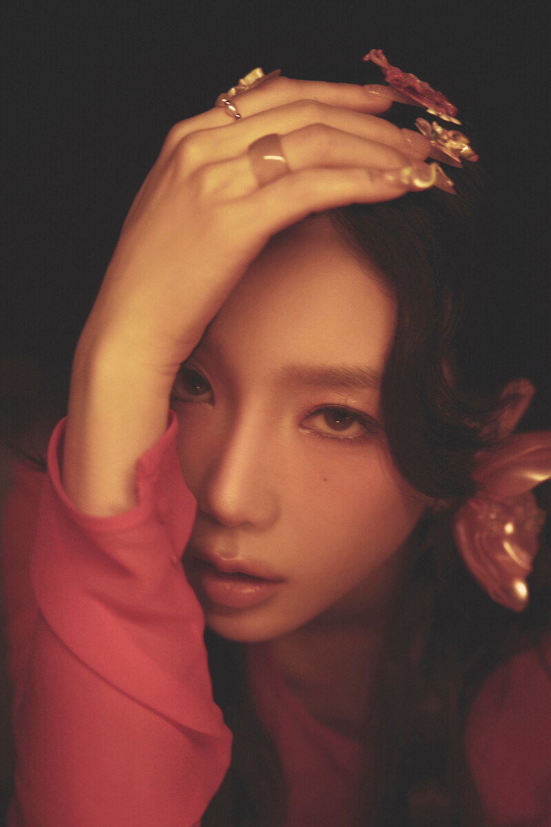 TAEYEON - Single 'Heaven' Concept Photo documents 9