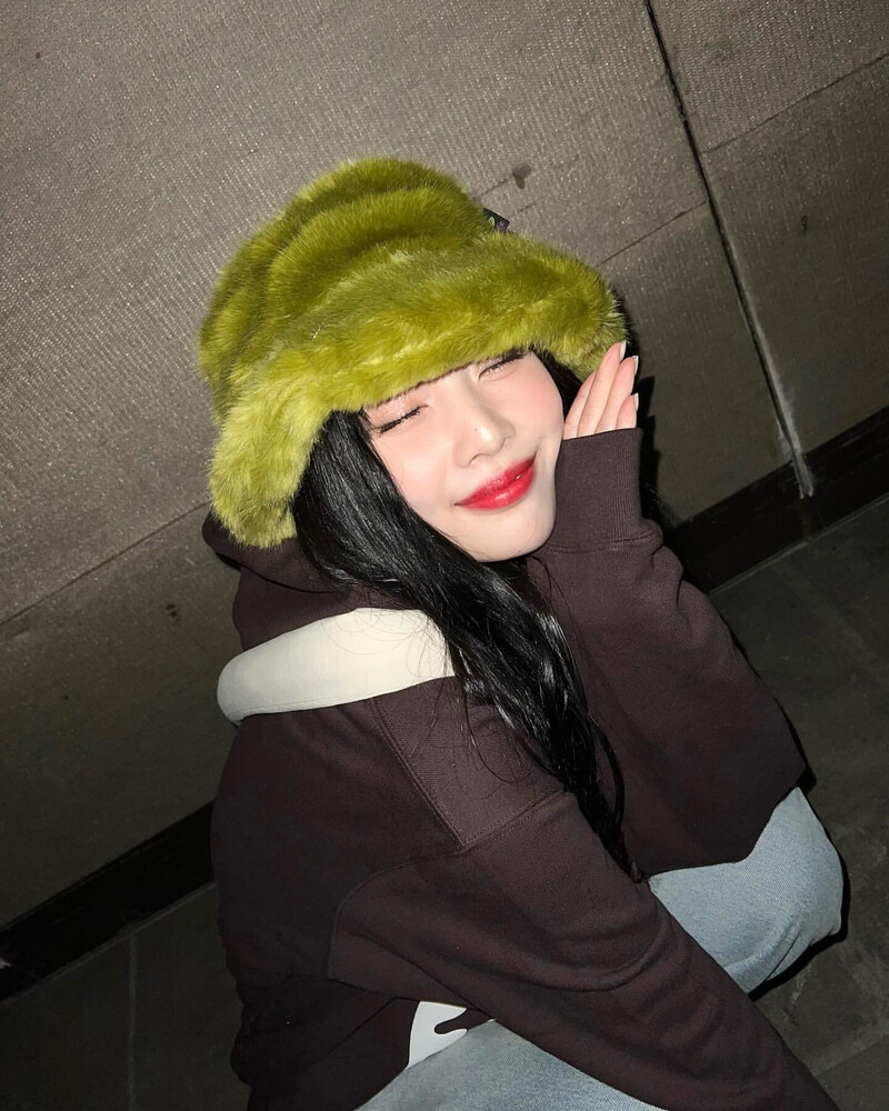 221217 Red Velvet Joy Instagram Update documents 10