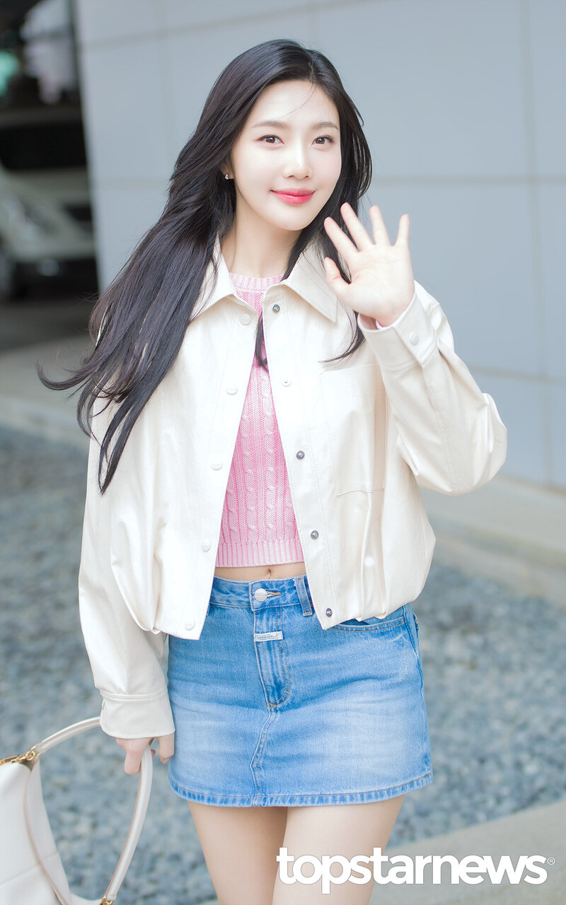 230315 Red Velvet Joy - Animal Farm Commute documents 10