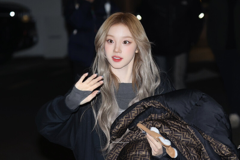 240202 (G)I-DLE Yuqi - Music Bank Commute documents 4