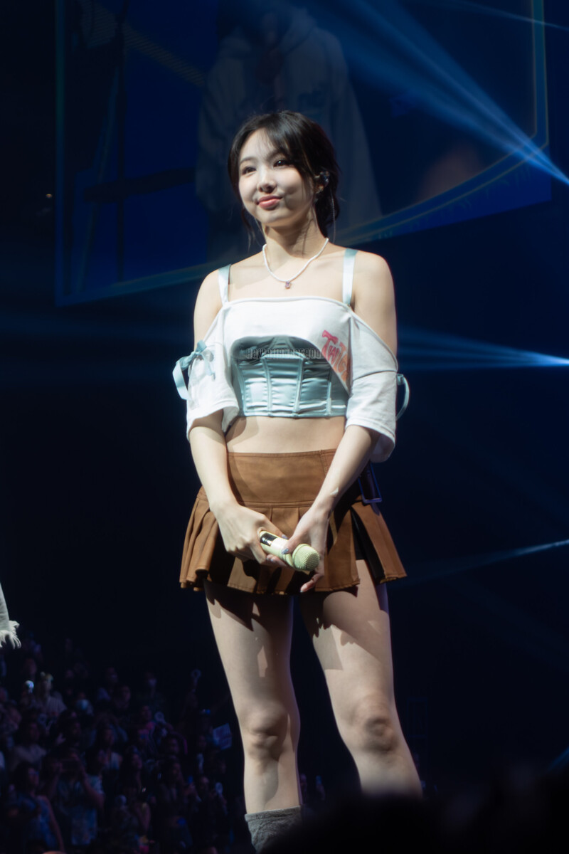 230613 TWICE Nayeon - ‘READY TO BE’ World Tour in Oakland Day 2 documents 1