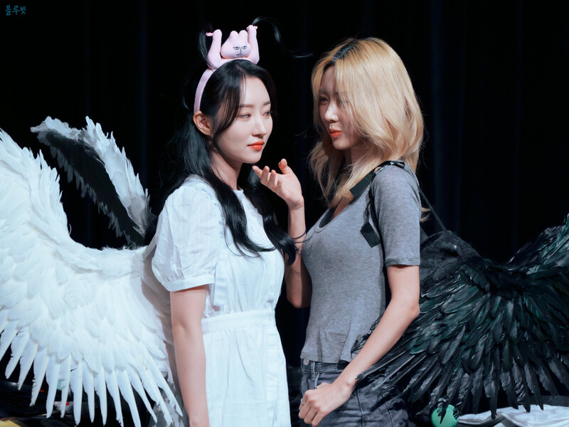 241012 Dreamcatcher SuA & Yoohyeon - SoundWave Fansign documents 2