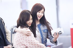 170310 Girls' Generation Seohyun and Yuri at Incheon Airport