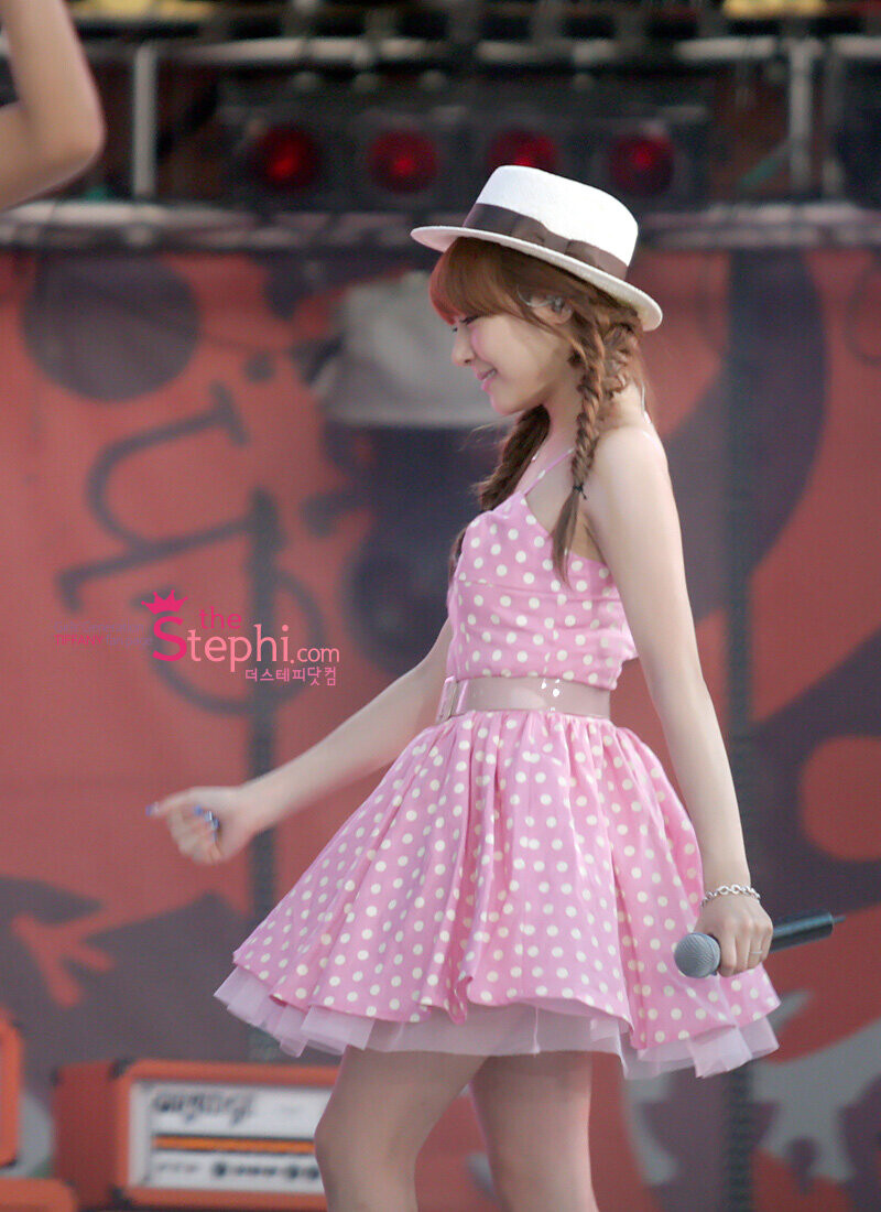 100821 Girls' Generation Tiffany at SMTOWN Live in Seoul documents 13