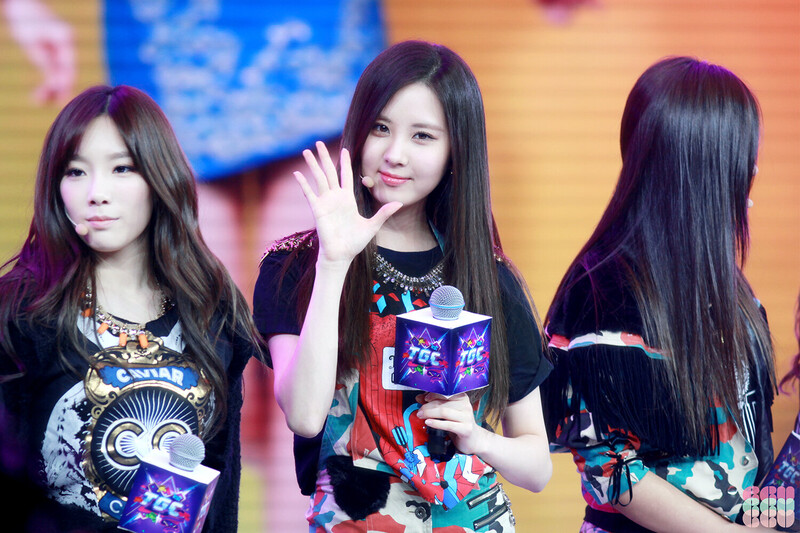 131130 Girls' Generation Seohyun at Blade&Soul Party documents 4